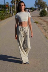 Picture of Loose jeans with elastic