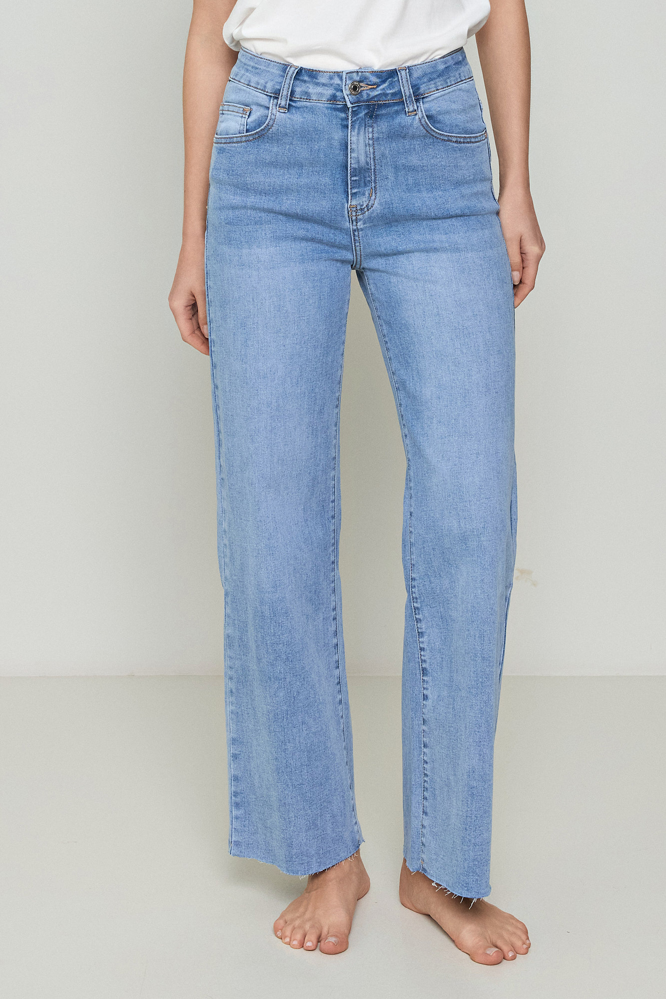 Εικόνα της Τζιν wide leg με κόψιμο κάτω