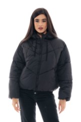 Εικόνα της b'Κοντό Καπιτονέ Μπουφάν με Κουκούλα
