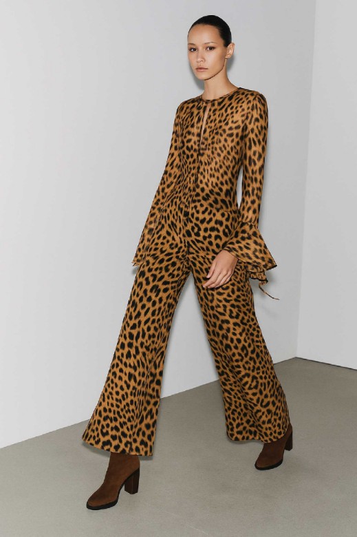 Picture of High-waisted, wide-leg printed satin pants