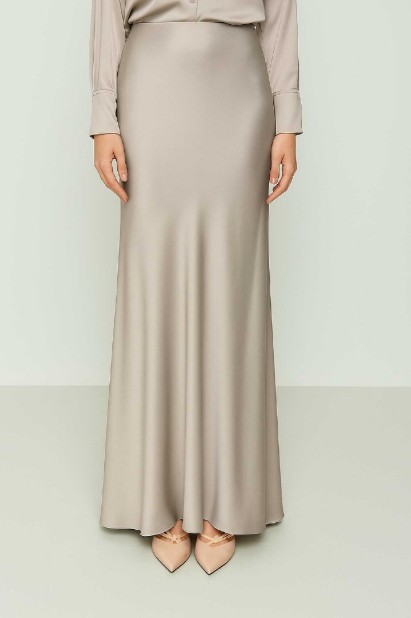 Picture of Satin maxi skirt with a slight sheen