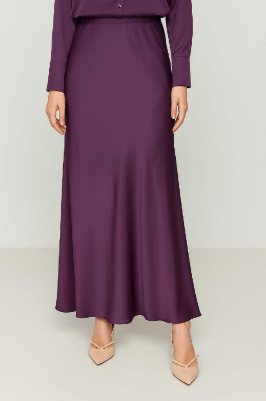 Picture of Satin maxi skirt with a slight sheen