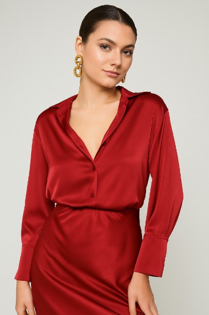 Picture of Satin shirt with elegant neckline