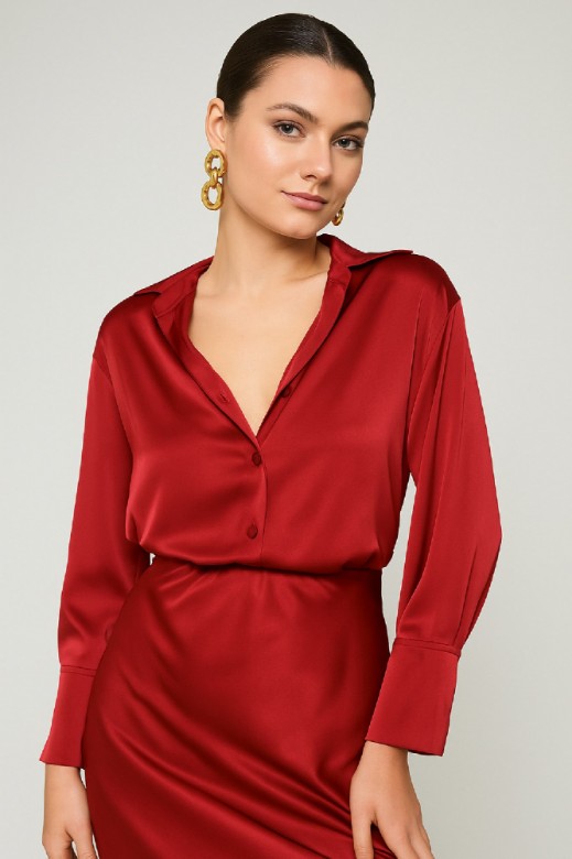 Picture of Satin shirt with elegant neckline