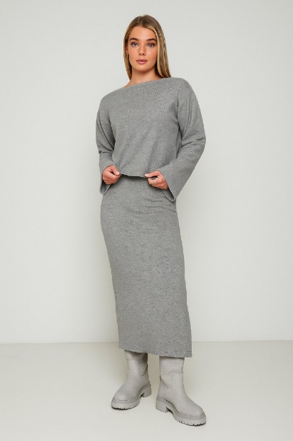 Picture of Essentians knitted skirt with slit