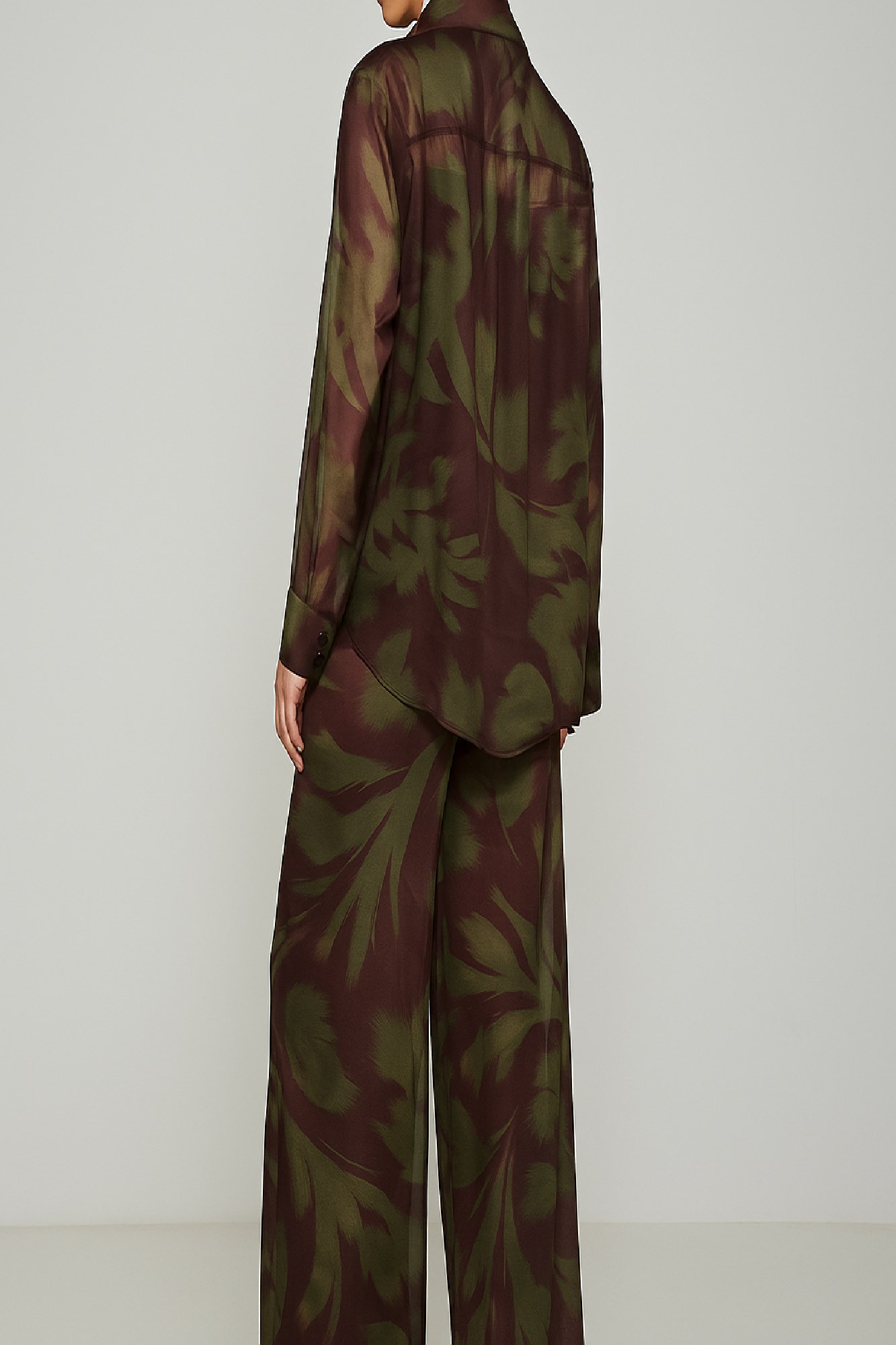 Picture of Silky touch loose shirt with semi-transparency