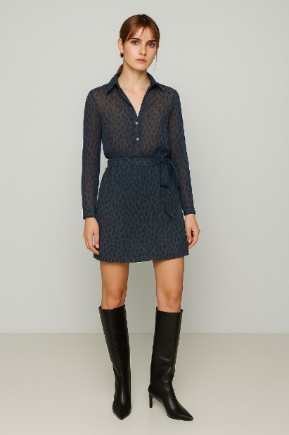 Picture of Silky touch loose shirt with semi-transparency
