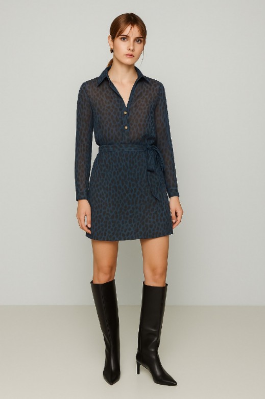 Picture of Silky touch loose shirt with semi-transparency