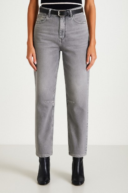 Picture of Straight-leg jeans with decorative seams