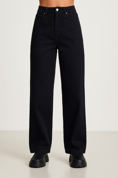 Picture of Jeans with a refined aesthetic