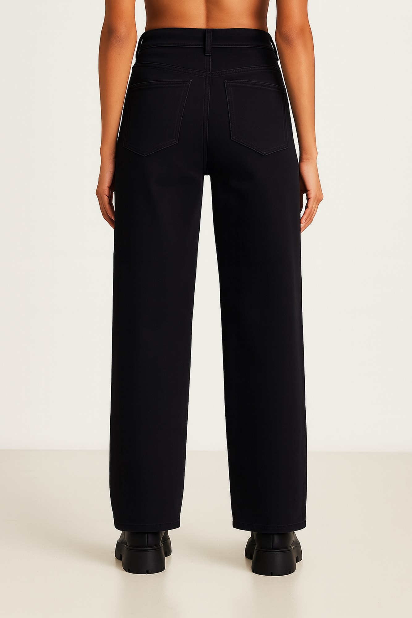 Picture of Jeans with a refined aesthetic