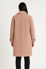 Εικόνα της s'Παλτό με Υφή Προβατάκι και Κουμπί στη Μανσέτα

