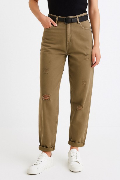 Picture of High-Waisted Mom-Fit Pants with Ripped Detail