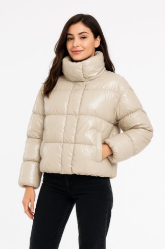 Εικόνα της b'Puffer Μπουφάν με Ψηλό Γιακά & Γυαλιστερή Υφή