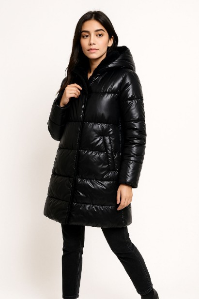 Εικόνα της s'Μακρύ Puffer με Απαλή Επένδυση & Κομψή Κουκούλα