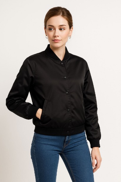 Picture of Short Everyday Jacket with Minimal Line